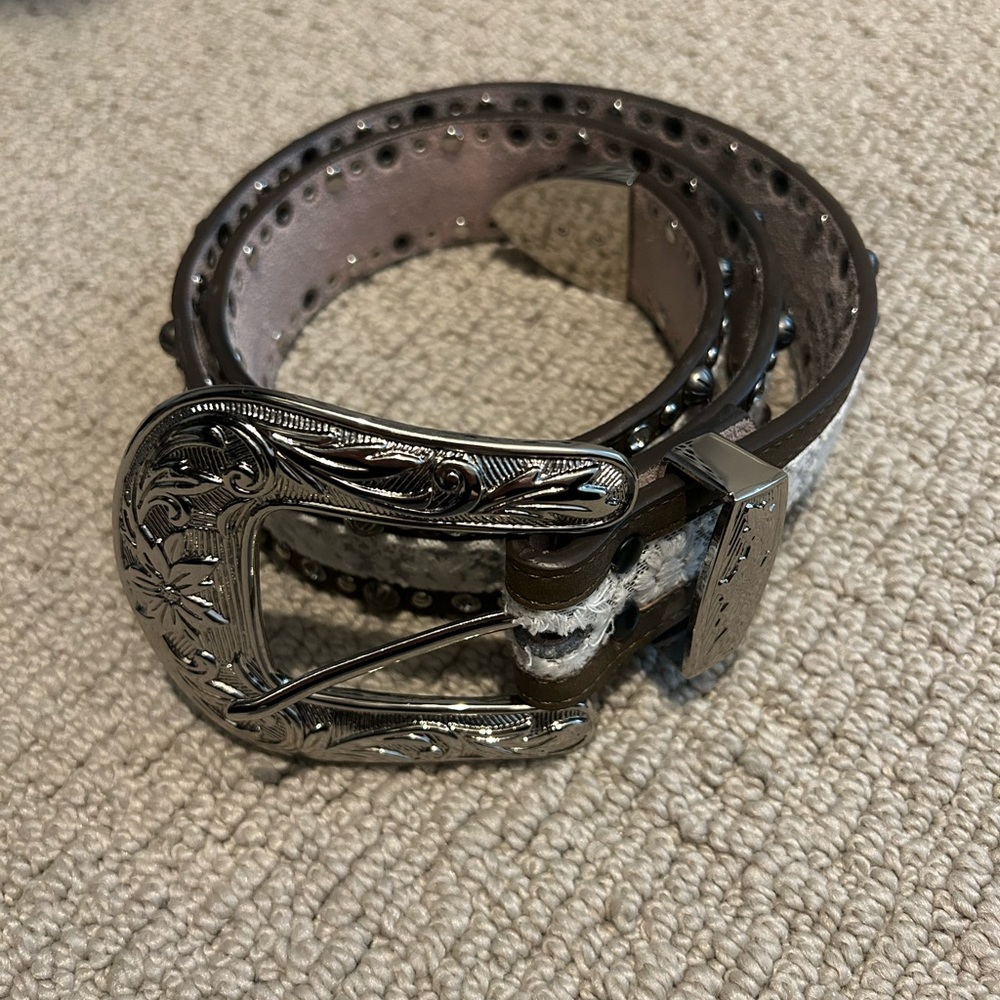 Size Medium Women’s Western Belt